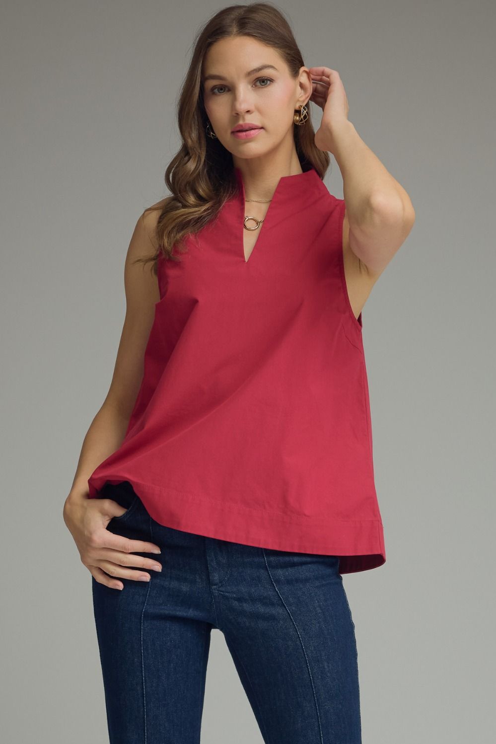 Slvless V-Neck Top