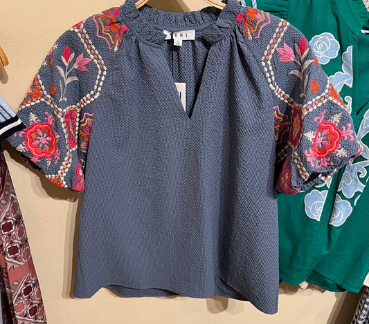 Puff Slv Emb. Detail Top