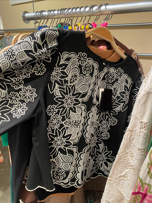 Black SS Emb Top