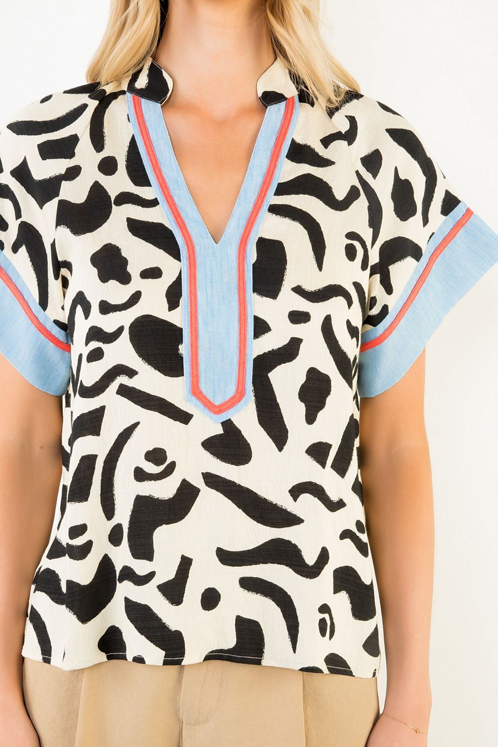 Cream/Black Abstract Top